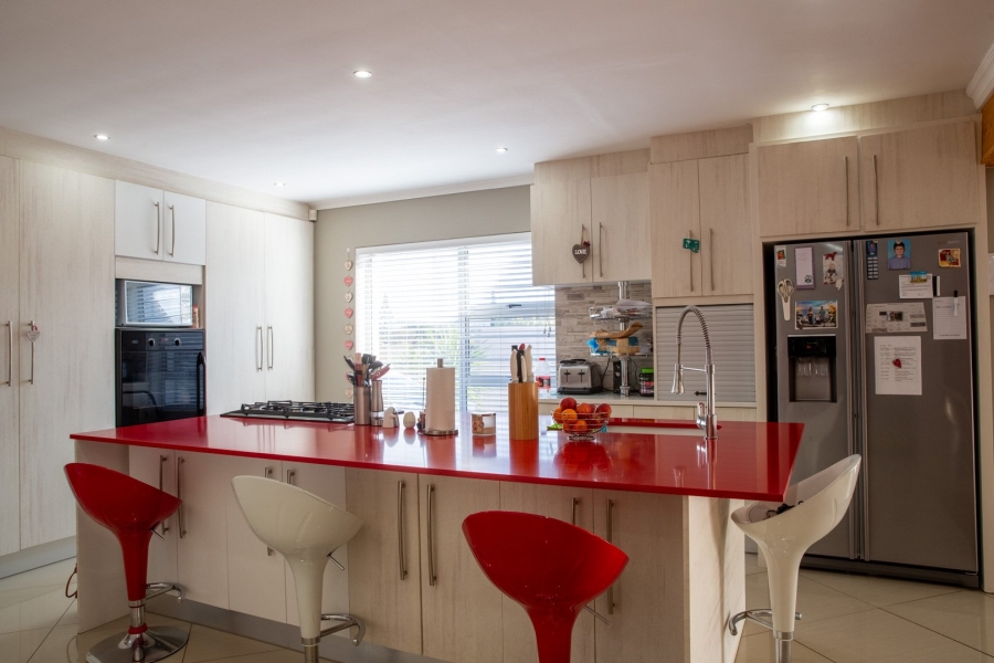 4 Bedroom Property for Sale in Myburgh Park Western Cape